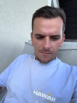 Huge_cock22cm Chat XXX live
