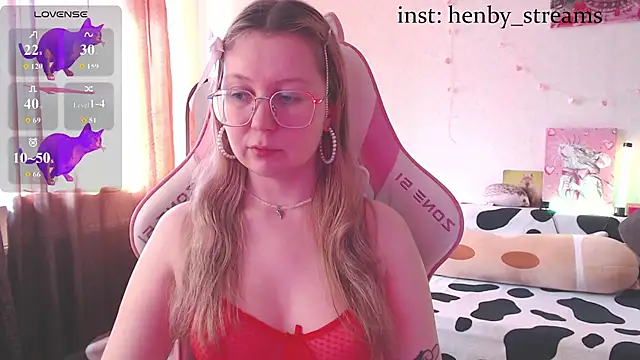 henby_streamss élő XXX-chatje