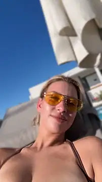 Živý XXX chat KikiWatson