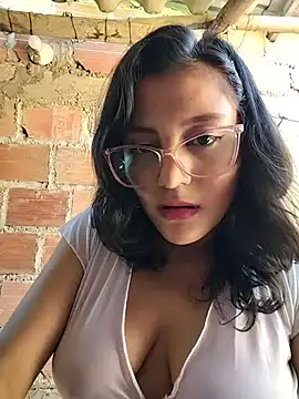 แชท XXX สดของ sienna_elara