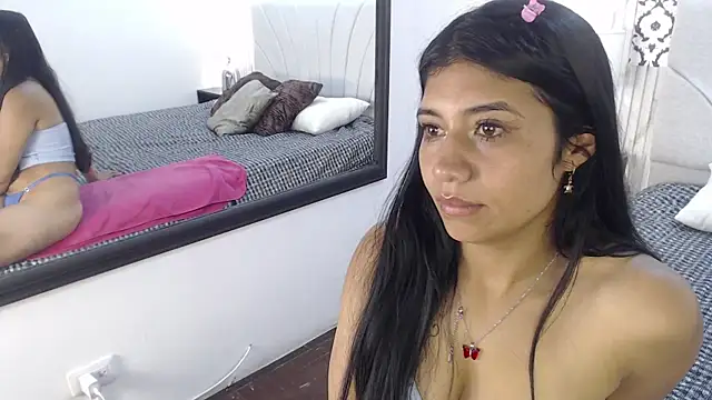 Shamel_Brm লাইভ XXX চ্যাট