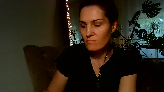 צ'אט XXX בשידור חי של Ms-Lust1-