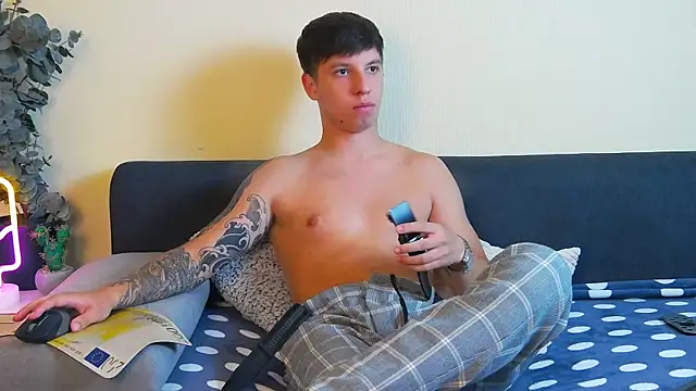 ThomasEdisonn – Naživo XXX chat