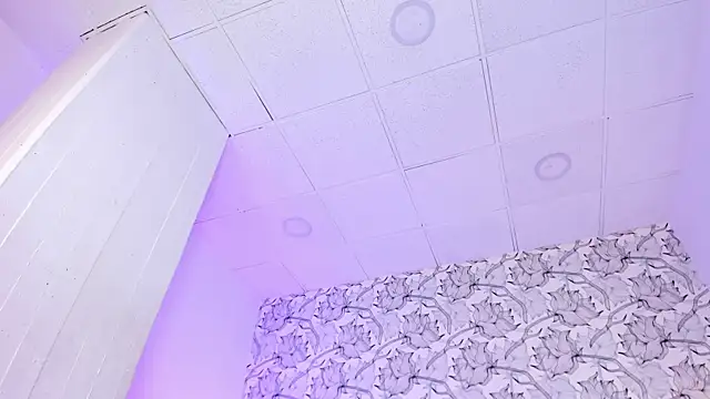 Scarleett_02's Live XXX Chat