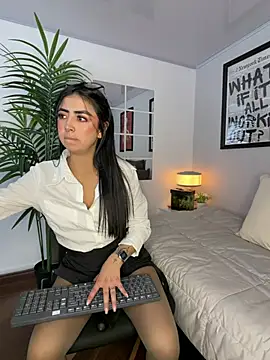 Caroline_dh's Live XXX Chat