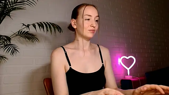 WhitePrincessLuna live XXX chat