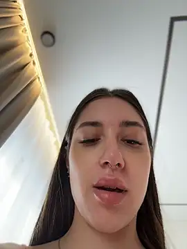 دردشة BOOMFOXY الجنسية المباشرة