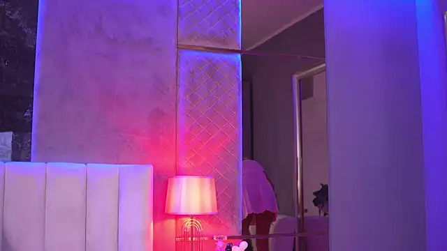 SelenaFrost Chat XXX live