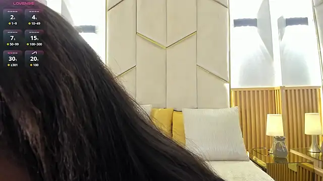 צ'אט XXX בשידור חי של KarinaaCoxx