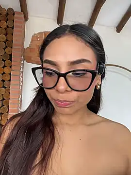 Chat +18 de amira_cute2 ao vivo