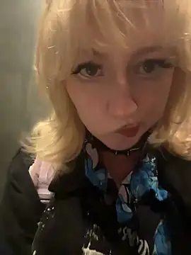 RonnieKiss – Naživo XXX chat