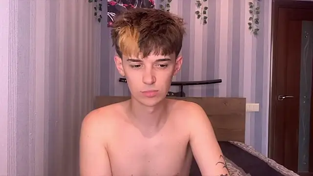 XXX chat uživo modela yoursexykun
