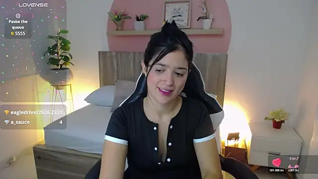 lucia_henao_ Live XXX-chat