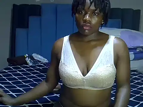 melanin_moon Adlı Modelin Canlı XXX Sohbeti