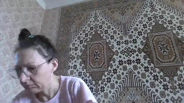 FayInessaKiss Chat XXX live