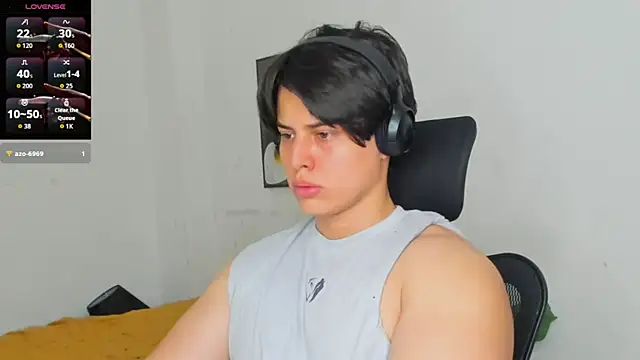 XXX chat uživo modela Thom_Ohtani