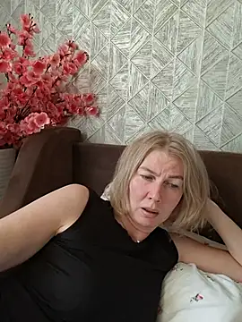 stellahere8n Live XXX chat