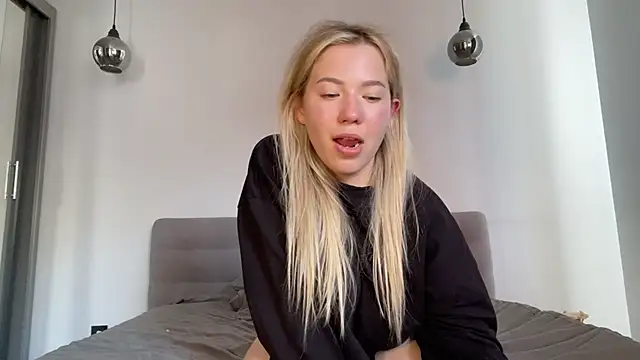 alyrasun's Live XXX Chat