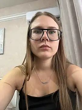 AliceDove's Live XXX Chat