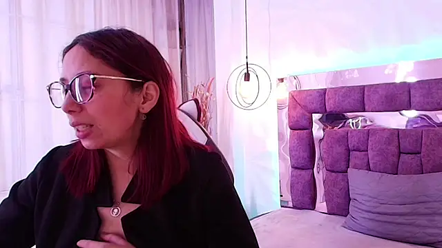 Chat +18 de stephaniesun_ ao vivo