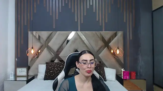 MartinaaFit's Live XXX Chat