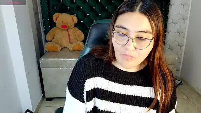 Онлайн ч ат XXX conniejames_m