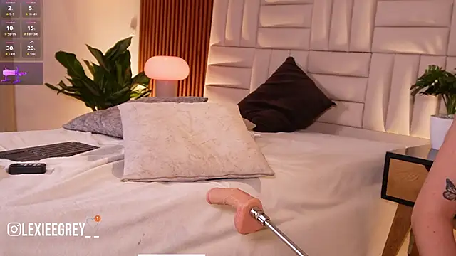 lexiee_grey_'s Live XXX Chat