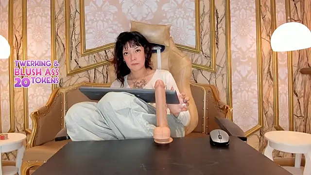 Chat +18 de Kitty_Cutte ao vivo