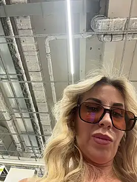 LisaMurr Chat XXX live