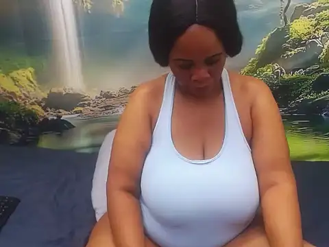 BLACKMILF4U: онлайн-секс-чат
