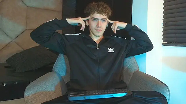 Tyler_Mcrey Chat XXX in diretta