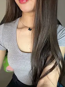 Chat XXX en directo de Yiyina_17