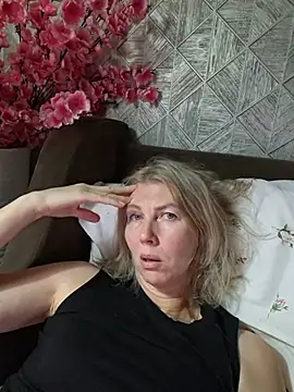 Chat XXX en directo de stellahere8