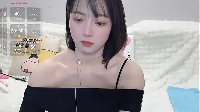 Lucy-8 Chat XXX in diretta