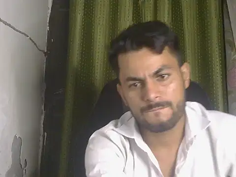 Stubborndesiboy Chat XXX live