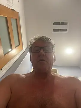 capitaine111's Live XXX Chat