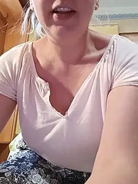 Vika1111's Live XXX Chat