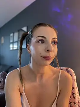 Chat +18 de Mia_Ethan ao vivo