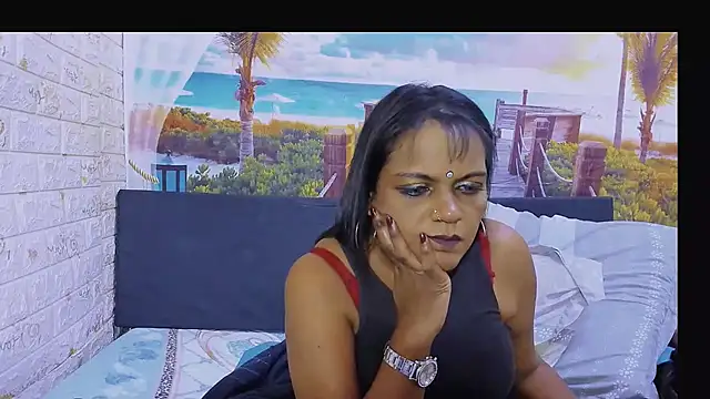 Chat +18 de indianswtbella ao vivo