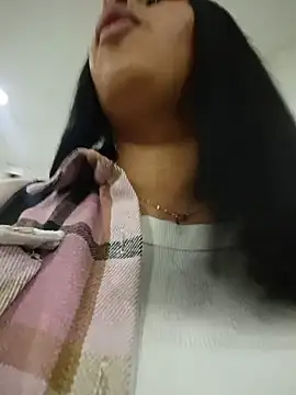 SOFIA-11_'s Live XXX Chat