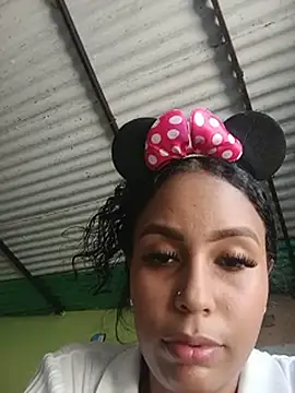 Tu-Diablita_Caliente's Webcam Show