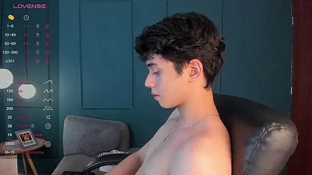 แชท XXX สดของ Milan_saint