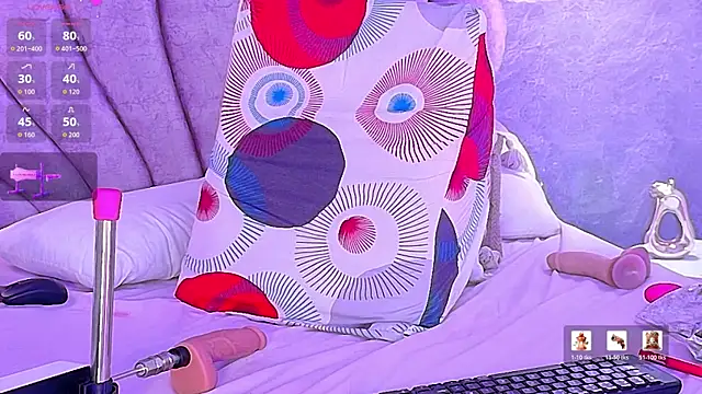 XXX chat uživo modela Bella-Sanders