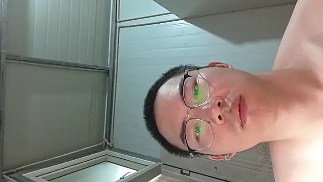 dyjdddttj 现场XXX聊天