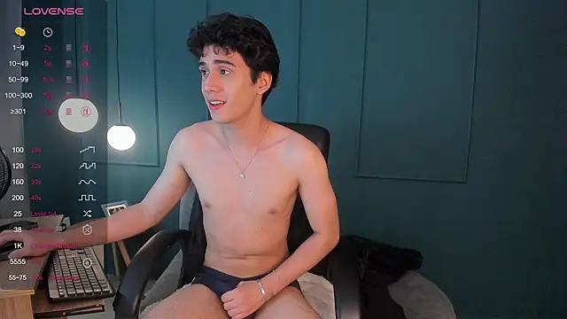 Milan_saint Live XXX-chat