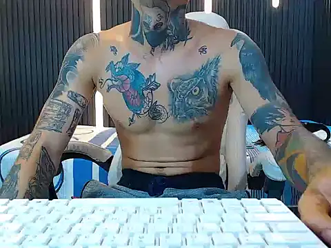 Boy_tatto77: онлайн-секс-чат