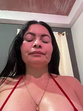 Janna099 Adlı Modelin Canlı XXX Sohbeti