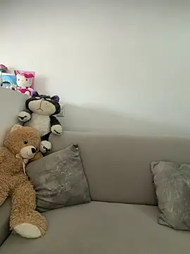 Chat +18 de Cloee_Rainbow1 ao vivo