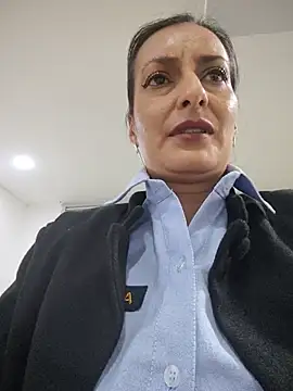 ALEJANDRA__28: απευθείας συνομιλία ΧΧΧ