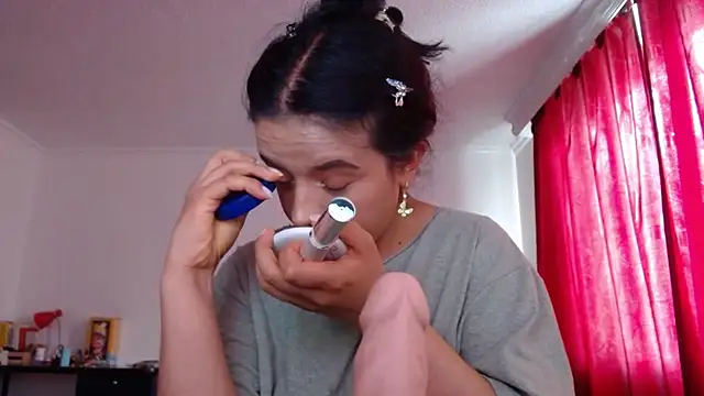 Chatroom XXX en direct de VALERY_MEER